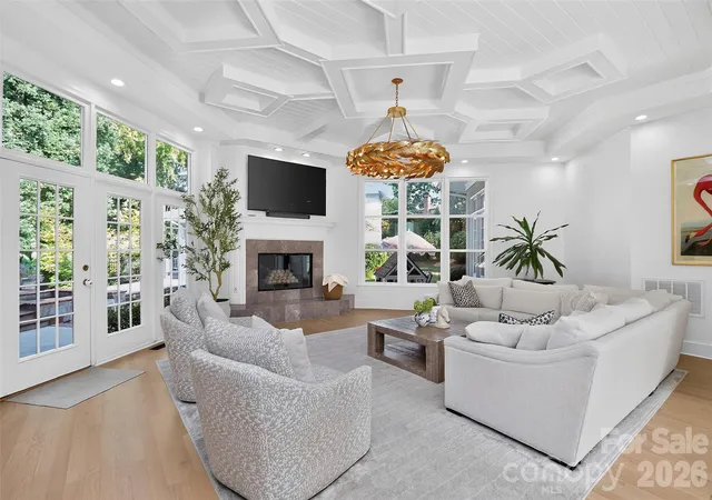 Photo 4 of Single family home for sale at 1901 Cortelyou Rd, Charlotte, NC 28211 | MLS# 4421734 | Listing updated on 2026-10-06