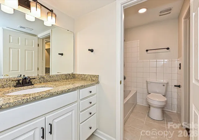 Listing Photo 2 - Condo for sale in building located at 3520 Colony Rd, Charlotte, NC 28211 - Unit #C