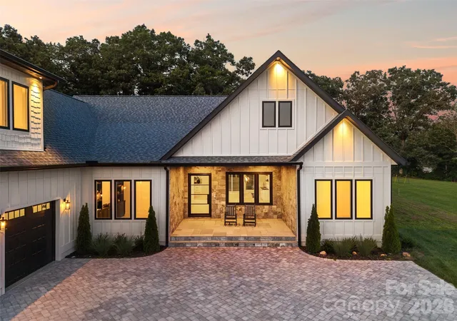 Photo 3 of Single family home for sale at 144 Golden Pasture Dr, Fletcher, NC 28732 | MLS# 4421763 | Listing updated on 2026-10-03