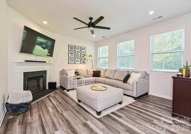 Photo 4 of Townhouse for sale at 1416 Galloway Rd, Charlotte, NC 28262 | MLS# 4421775 | Listing updated on 2026-10-31