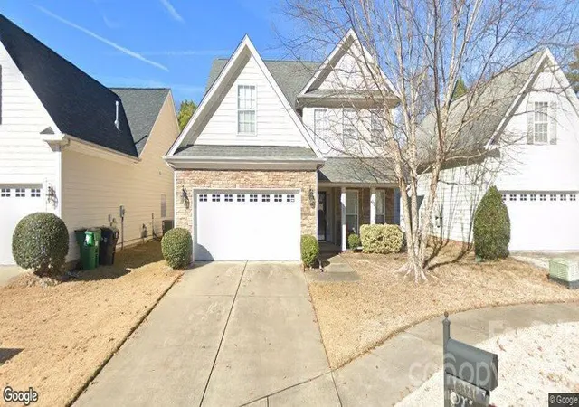 Photo 1 of Single family home for sale at 13321 Eastfield Village Ln, Charlotte, NC 28269 | MLS# 4421786 | Listing updated on 2026-09-05
