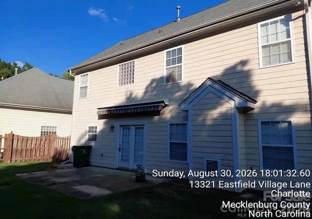 Photo 4 of Single family home for sale at 13321 Eastfield Village Ln, Charlotte, NC 28269 | MLS# 4421786 | Listing updated on 2026-10-09