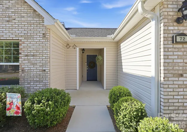 Photo 3 of Townhouse for sale at 72 Sunny Meadows Blvd, Arden, NC 28704 | MLS# 4421801 | Listing updated on 2026-09-14