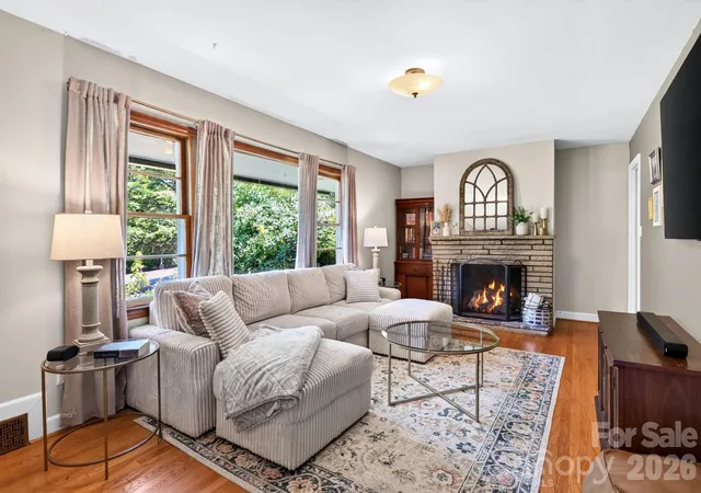 Photo 2 of Single family home for sale at 109 Wilshire Dr, Asheville, NC 28806 | MLS# 4421806 | Listing updated on 2026-10-02