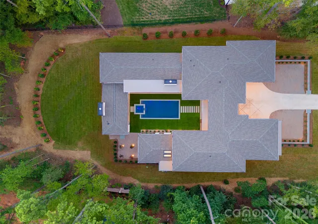 Photo 2 of Single family home for sale at 2019 Pellyn Wood Dr, Charlotte, NC 28226 | MLS# 4421824 | Listing updated on 2026-10-01