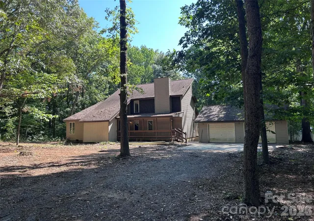 Photo 3 of Single family home for sale at 8209 Addison Dr, Harrisburg, NC 28075 | MLS# 4421829 | Listing updated on 2026-09-21