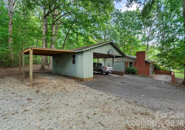 Photo 3 of Single family home for sale at 386 Broad St #0006 & 11, Denton, NC 27239 | MLS# 4421830 | Listing updated on 2026-09-05