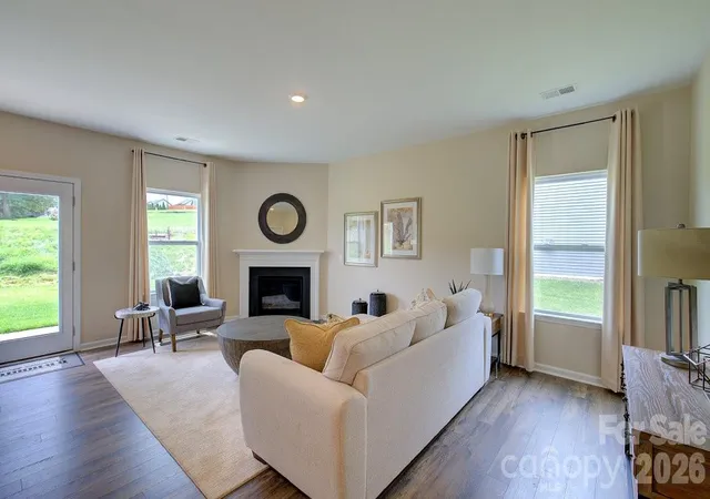 Photo 3 of Single family home for sale at 220 Hyder Ridge Rd, Asheville, NC 28804 | MLS# 4421836 | Listing updated on 2026-10-03