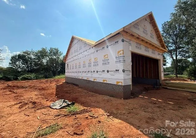 Photo 4 of Single family home for sale at 2116 Kks Ct, Newton, NC 28658 | MLS# 4421846 | Listing updated on 2026-09-25