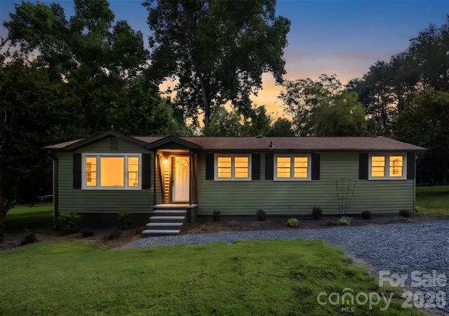Photo 2 of Single family home for sale at 435 Mahaffey Dr, Salisbury, NC 28146 | MLS# 4421848 | Listing updated on 2026-09-06
