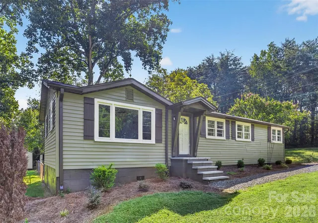 Photo 3 of Single family home for sale at 435 Mahaffey Dr, Salisbury, NC 28146 | MLS# 4421848 | Listing updated on 2026-09-06