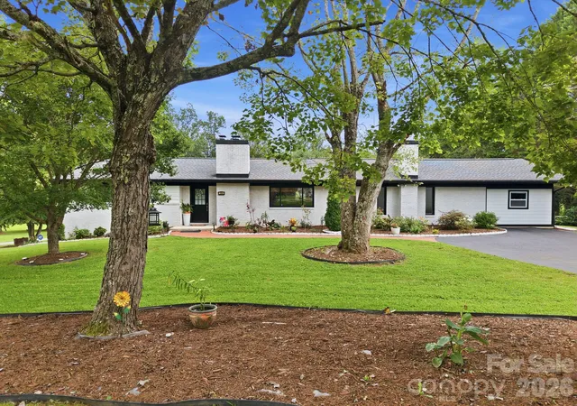 Single family home for sale at 364 Pace Rd, Hendersonville, NC 28792 | MLS# 4421854