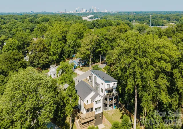 Photo 2 of Single family home for sale at 4325 Raney Way, Charlotte, NC 28205 | MLS# 4421866 | Listing updated on 2026-10-06