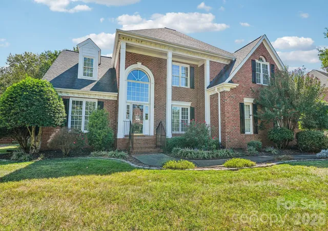 Photo 2 of Single family home for sale at 10204 Vixen Ln, Huntersville, NC 28078 | MLS# 4421870 | Listing updated on 2026-10-08
