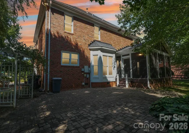 Photo 4 of Single family home for sale at 10204 Vixen Ln, Huntersville, NC 28078 | MLS# 4421870 | Listing updated on 2026-10-31