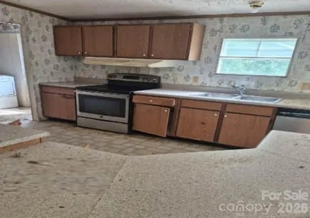 Photo 3 of Single family home for sale at 4831 Broken Pine Ln, Granite Falls, NC 28630 | MLS# 4421873 | Listing updated on 2026-09-25