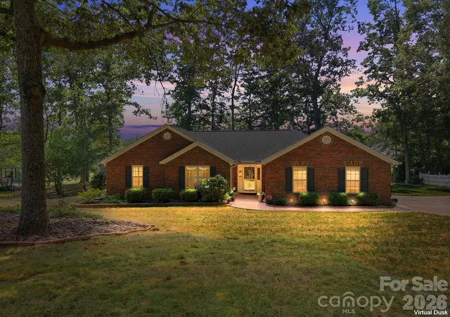 Photo 1 of Single family home for sale at 712 Wildwood Dr, Salisbury, NC 28146 | MLS# 4421880 | Listing updated on 2026-09-05