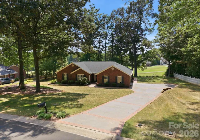 Photo 4 of Single family home for sale at 712 Wildwood Dr, Salisbury, NC 28146 | MLS# 4421880 | Listing updated on 2026-09-05