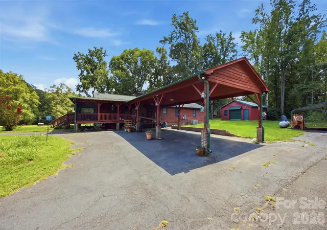 Photo 2 of Single family home for sale at 995 Bethel School Rd, Clover, SC 29710 | MLS# 4421886 | Listing updated on 2026-09-30