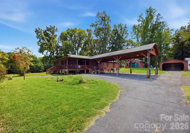 Photo 4 of Single family home for sale at 995 Bethel School Rd, Clover, SC 29710 | MLS# 4421886 | Listing updated on 2026-09-30