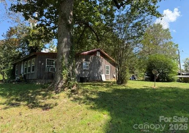 Photo 3 of Single family home for sale at 3205 Oran Yount Ln, Granite Falls, NC 28630 | MLS# 4421889 | Listing updated on 2026-10-07