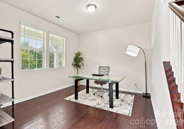 Photo 2 of Single family home for sale at 14107 Magnolia Walk Dr, Huntersville, NC 28078 | MLS# 4421891 | Listing updated on 2026-09-30