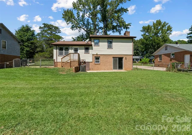 Photo 33 of Single family home for sale at 7100 Covecreek Dr, Charlotte, NC 28215 | MLS# 4421896 | Listing updated on 2026-09-15