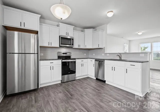 Photo 4 of Single family home for sale at 132 Galley Ln, Statesville, NC 28677 | MLS# 4421928 | Listing updated on 2026-10-02