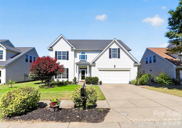 Photo 3 of Single family home for sale at 13012 Neely Glen Dr, Charlotte, NC 28278 | MLS# 4421945 | Listing updated on 2026-10-14