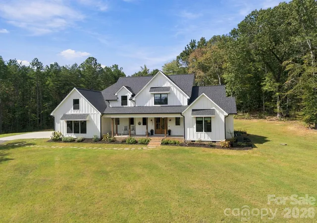 Photo 1 of Single family home for sale at 6840 Grinnell Trl, Concord, NC 28025 | MLS# 4421976 | Listing updated on 2026-10-07