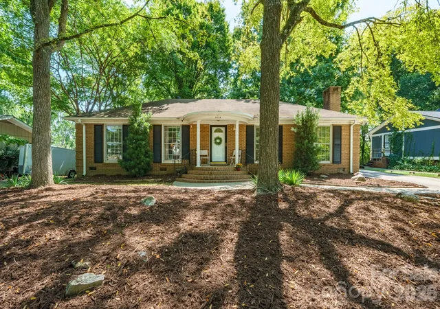 Single family home for sale at 1414 Jodhpur Ct, Charlotte, NC 28212 | MLS# 4421984