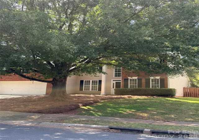 Photo 1 of Single family home for sale at 17234 Georgian Hall Dr, Charlotte, NC 28277 | MLS# 4422023 | Listing updated on 2026-10-05