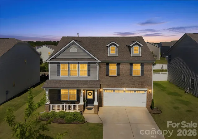 Photo 2 of Single family home for sale at 7572 Nolen Farm Dr, Gastonia, NC 28056 | MLS# 4422032 | Listing updated on 2026-09-26