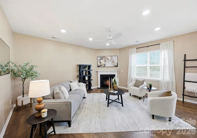 Photo 1 of Single family home for sale at 7572 Nolen Farm Dr, Gastonia, NC 28056 | MLS# 4422032 | Listing updated on 2026-09-26
