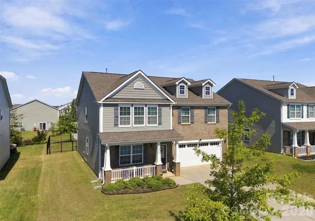 Photo 3 of Single family home for sale at 7572 Nolen Farm Dr, Gastonia, NC 28056 | MLS# 4422032 | Listing updated on 2026-09-26