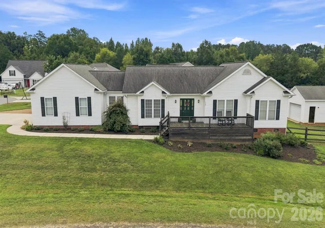 Photo 2 of Single family home for sale at 708 Paint Cir, Oakboro, NC 28129 | MLS# 4422036 | Listing updated on 2026-09-22