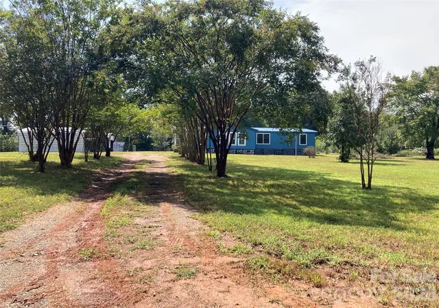Photo 2 of Single family home for sale at 645 Ranchwood Dr, Salisbury, NC 28146 | MLS# 4422043 | Listing updated on 2026-09-18