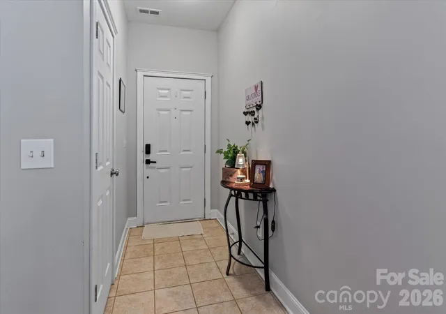 Photo 3 of Single family home for sale at 13502 Glencreek Ln, Huntersville, NC 28078 | MLS# 4422047 | Listing updated on 2026-10-10