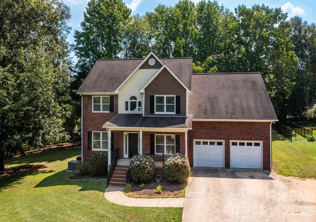 Photo 1 of Single family home for sale at 2507 Ashley Ct, Belmont, NC 28012 | MLS# 4422054 | Listing updated on 2026-10-03