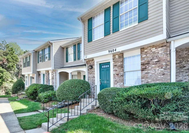 Condo for sale at 9604 Vinca Cir #D, Charlotte, NC 28213 | MLS# 4422057