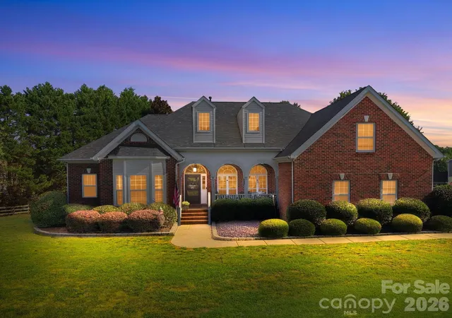 Photo 1 of Single family home for sale at 9900 Tufts Dr, Mint Hill, NC 28227 | MLS# 4422058 | Listing updated on 2026-09-16