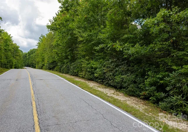 Photo 2 of Land for sale at 916 Meadow Ridge Dr, Lake Toxaway, NC 28747 | MLS# 4422067 | Listing updated on 2026-09-05