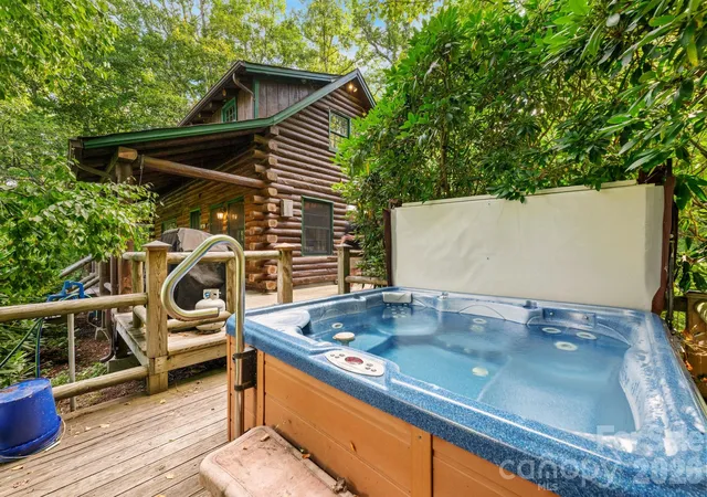 Photo 3 of Single family home for sale at 299 Sugar Vista Ln, Newland, NC 28657 | MLS# 4422071 | Listing updated on 2026-09-20