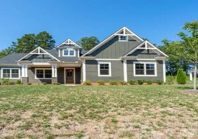Photo 1 of Single family home for sale at 3216 Timber Run Ln, Maiden, NC 28650 | MLS# 4422074 | Listing updated on 2026-09-06