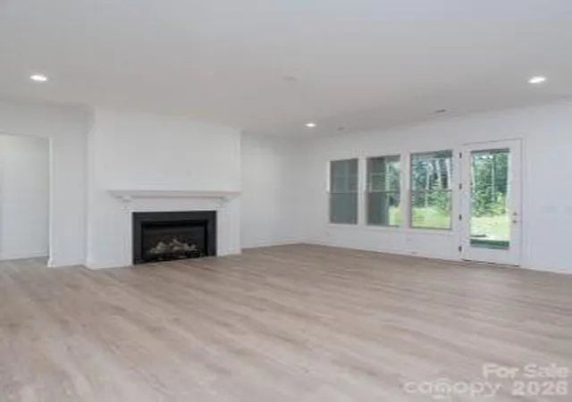 Photo 4 of Single family home for sale at 3216 Timber Run Ln, Maiden, NC 28650 | MLS# 4422074 | Listing updated on 2026-09-06