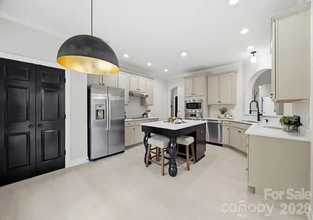 Photo 2 of Single family home for sale at 1268 Saint Johns Ave, Matthews, NC 28104 | MLS# 4422083 | Listing updated on 2026-10-02