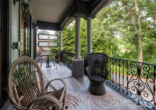 Photo 3 of Single family home for sale at 18 Woodlink Rd, Asheville, NC 28801 | MLS# 4422084 | Listing updated on 2026-10-01
