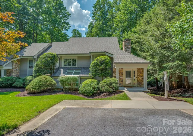 Photo 2 of Townhouse for sale at 1003 Indian Cave Rd, Hendersonville, NC 28739 | MLS# 4422087 | Listing updated on 2026-10-16