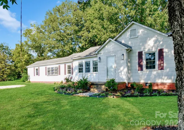 Photo 1 of Single family home for sale at 541 Perry Rd, Troutman, NC 28166 | MLS# 4422089 | Listing updated on 2026-09-28