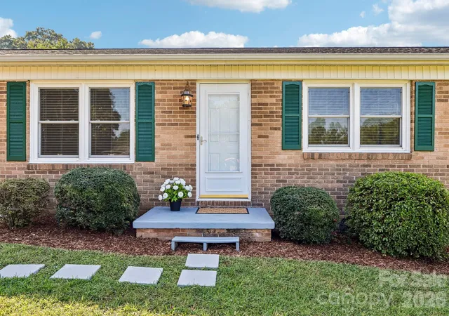 Photo 2 of Single family home for sale at 5111 Hawthorne Ln, Shelby, NC 28152 | MLS# 4422090 | Listing updated on 2026-09-18